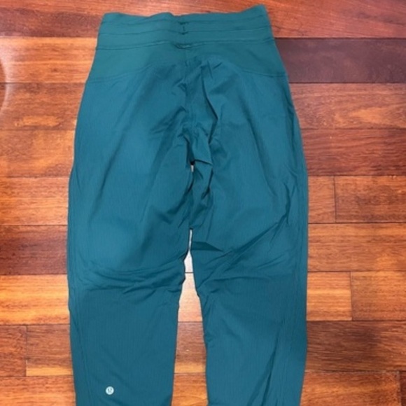 Lululemon Dance Studio Mid Rise Jogger Full Length Green Jasper Sz. 4 - Picture 6 of 6